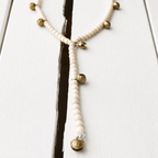 Collar natural cascabeles