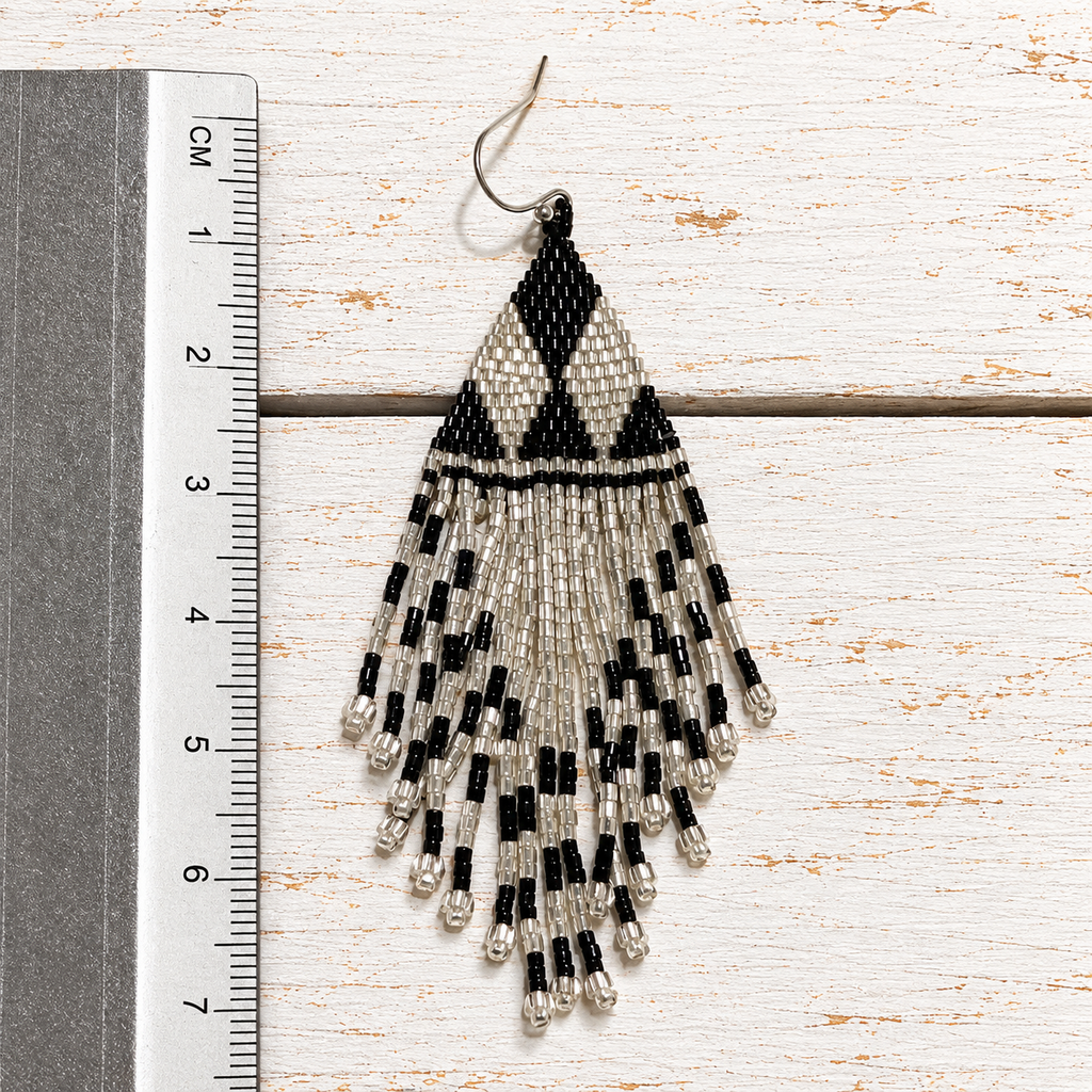 Pendientes miyuki triángulos plata y negro