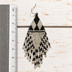 Pendientes miyuki triángulos plata y negro