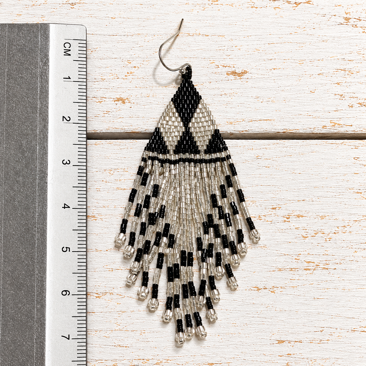 Pendientes miyuki triángulos plata y negro