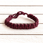 Pulsera cordón macramé granate