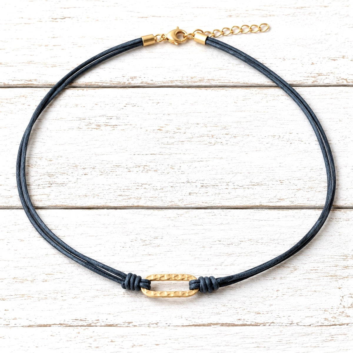 Gargantilla rectangular azul