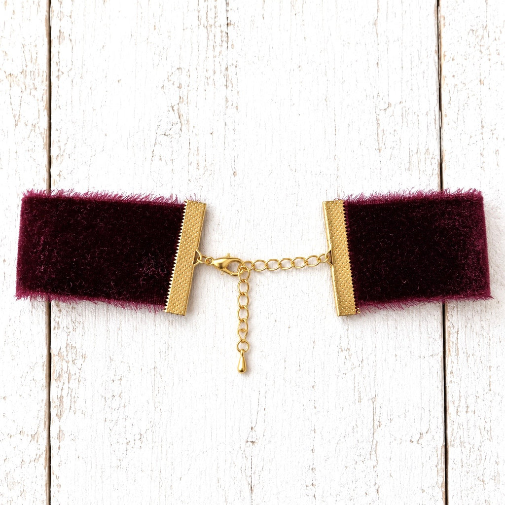 Gargantilla choker terciopelo granate titanic
