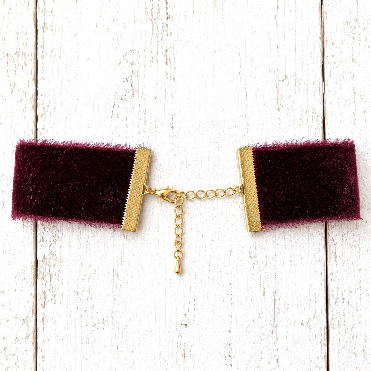 Gargantilla choker terciopelo granate titanic