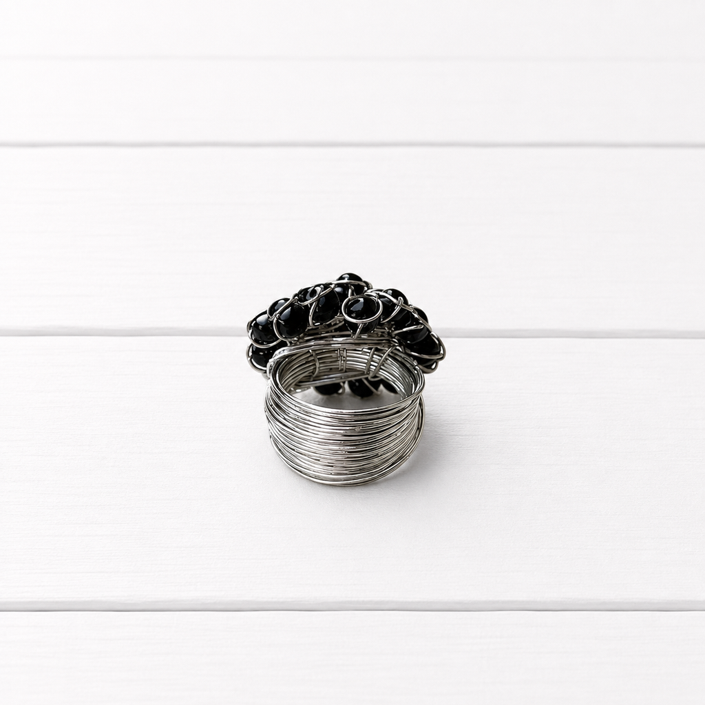 Anillo alambre plateado negro