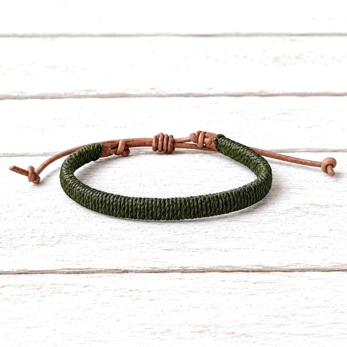 Pulsera cuero plano verde kaki