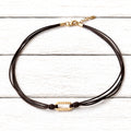 Gargantilla rectangular marrón
