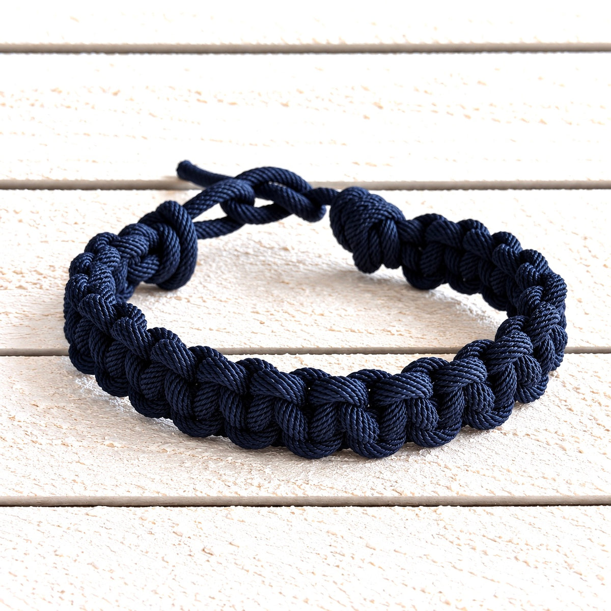 Pulsera cordón macramé azul marino