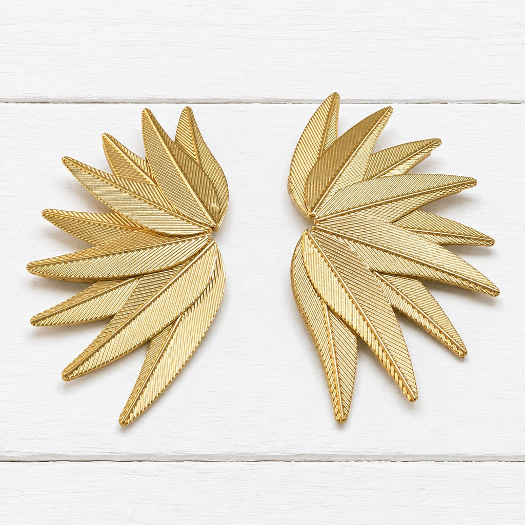 Pendientes nueve hojas metal dorado