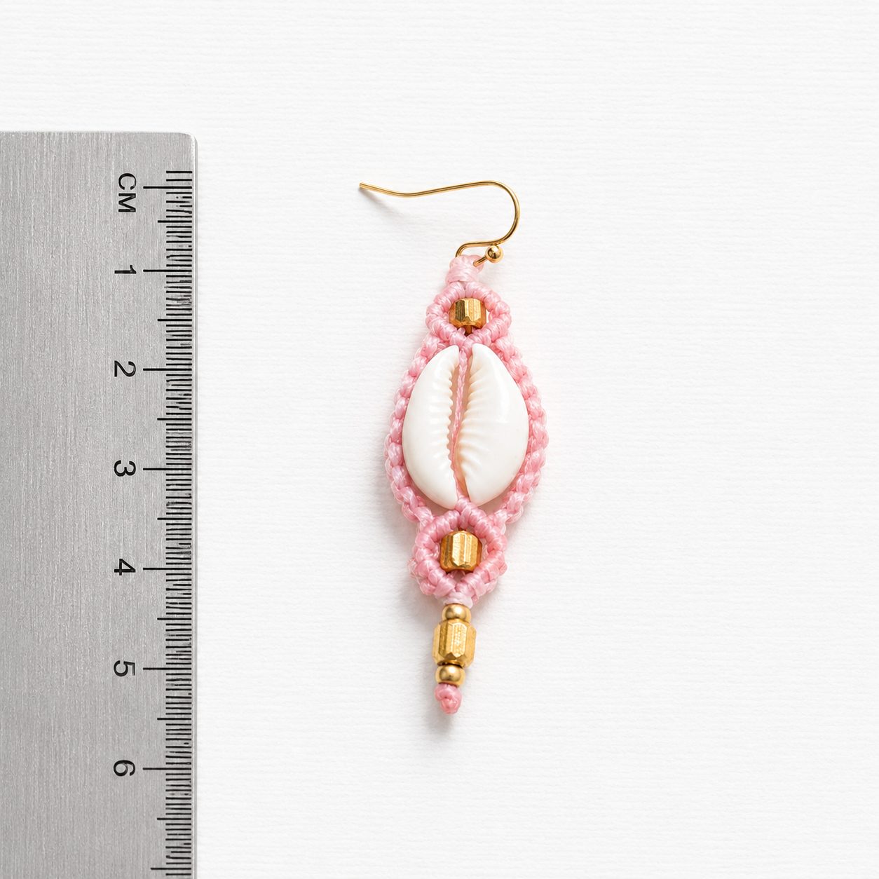 Pendientes macramé concha rosa