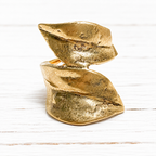 Anillo hoja metal dorado
