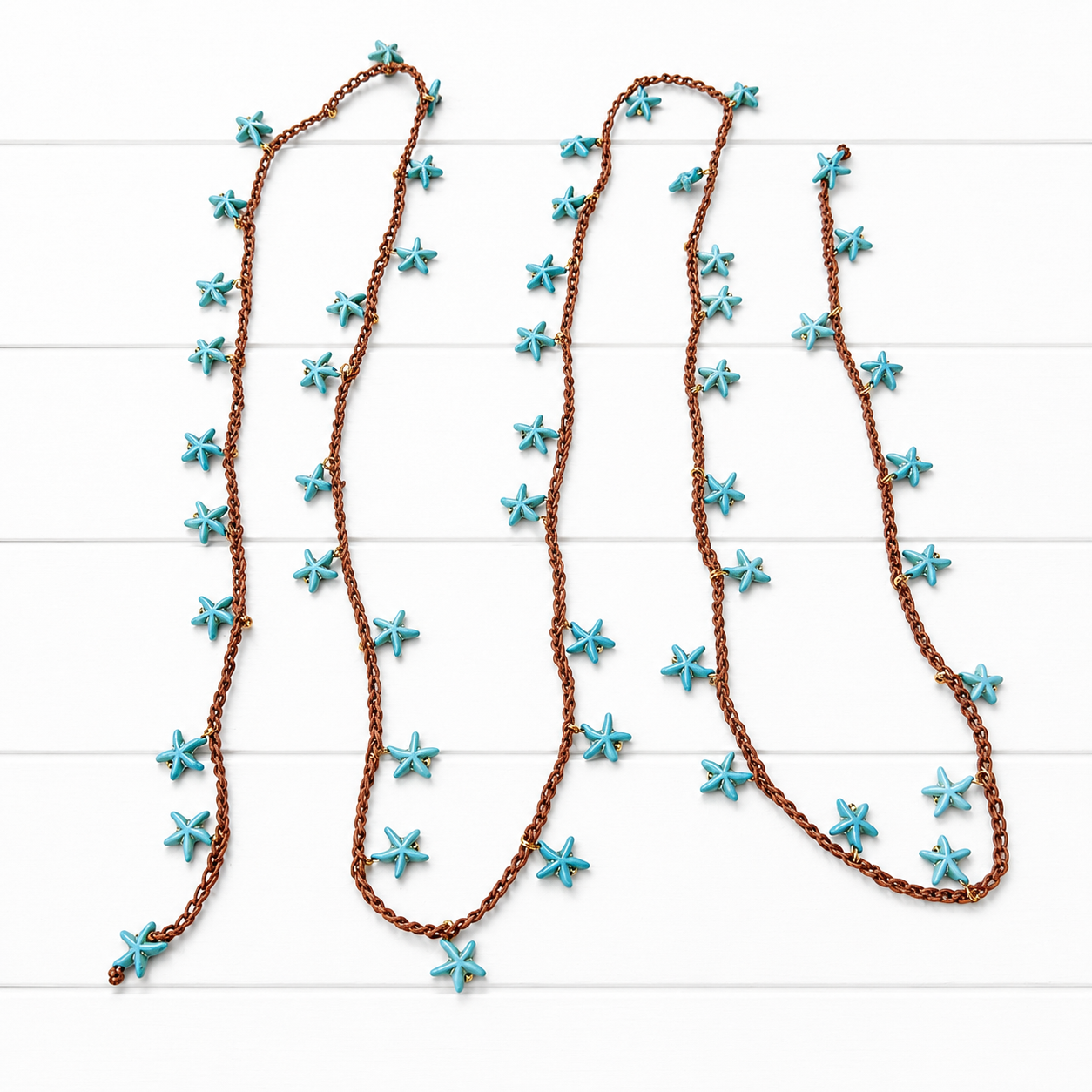 Collar tejido estrellas azul