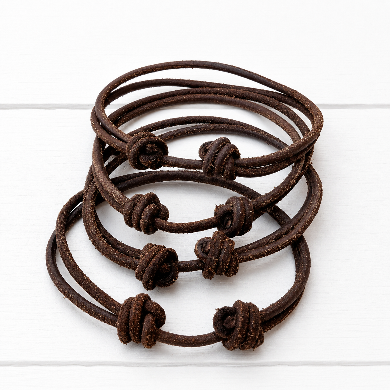 Pulsera cuero nudos