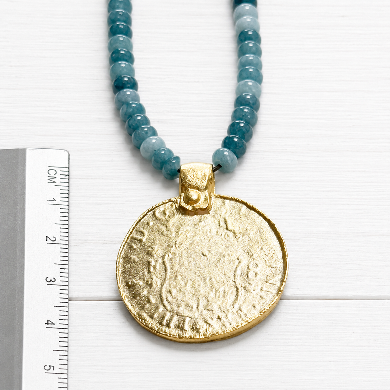 Gargantilla moneda piedras verde azulado