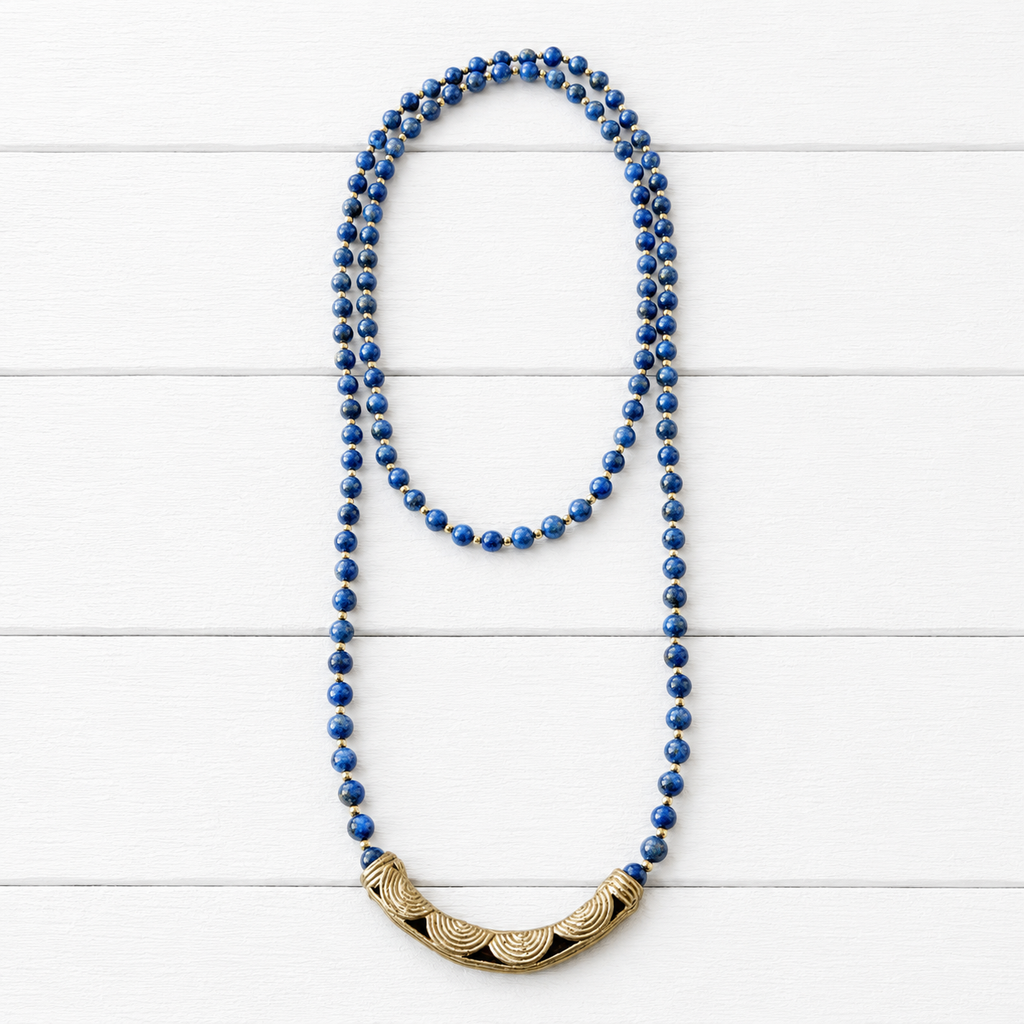 Collar azul tubo curvo