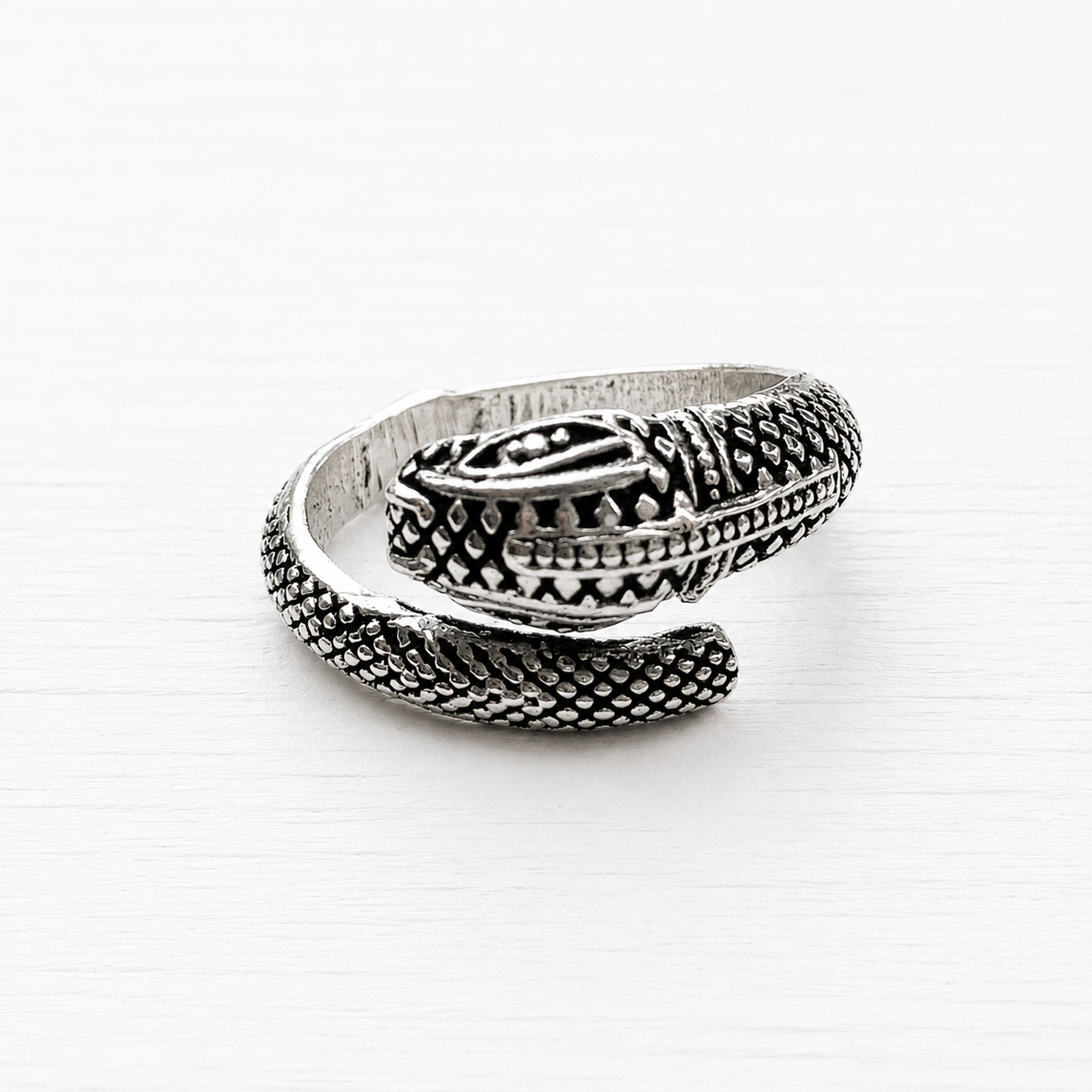 Anillo serpiente latón plateado