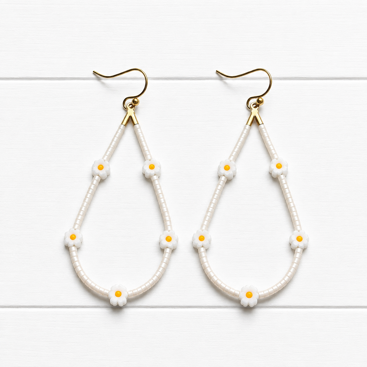 Pendientes gota margaritas natural