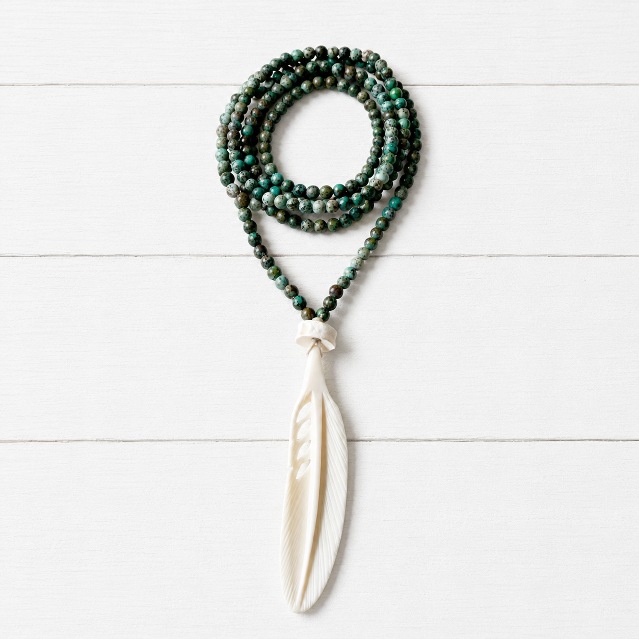 Collar pluma hueso boho