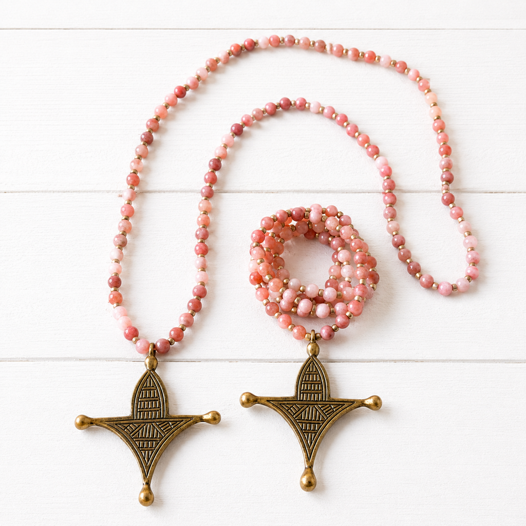 Collar tribal piedras rosas