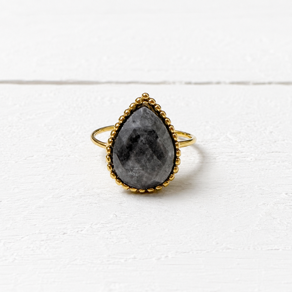Anillo gota piedra labradorita facetada