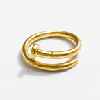 Anillo zamak dorado clavo