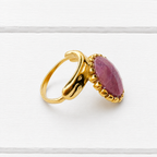 Anillo pedrusco enmarcado rodocrosita