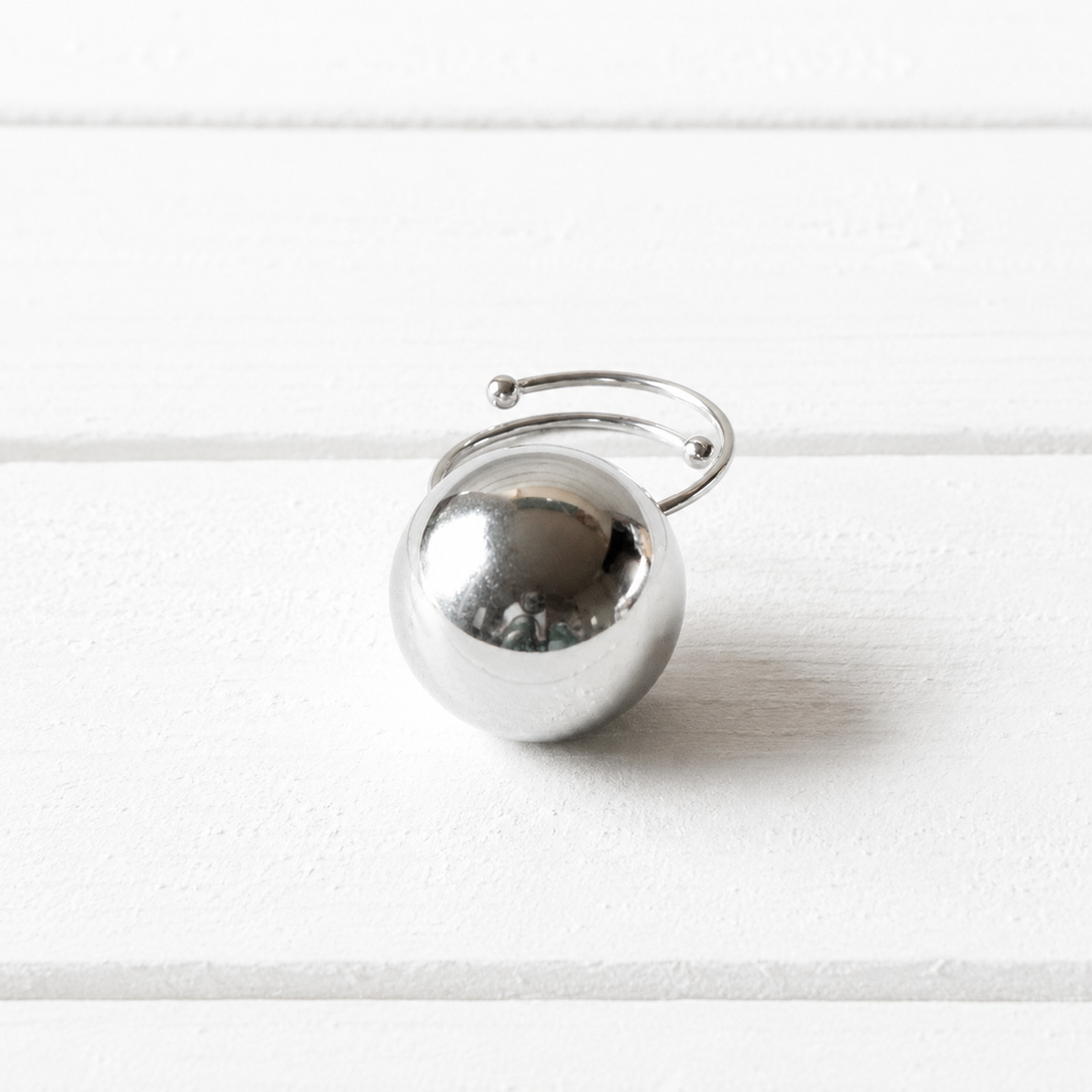 Anillo pelota bola plateado