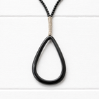 Collar gota negra y cuerda